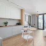 شقة Kosciuszki 39 In Cracow With Gym By Renters Prestige